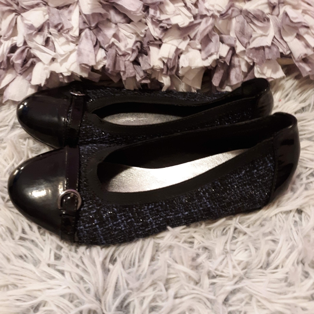 Flats - Picture 3 of 4